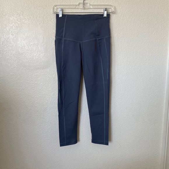 Victoria’s Secret Sport High Rise Leggings - Picture 3 of 4